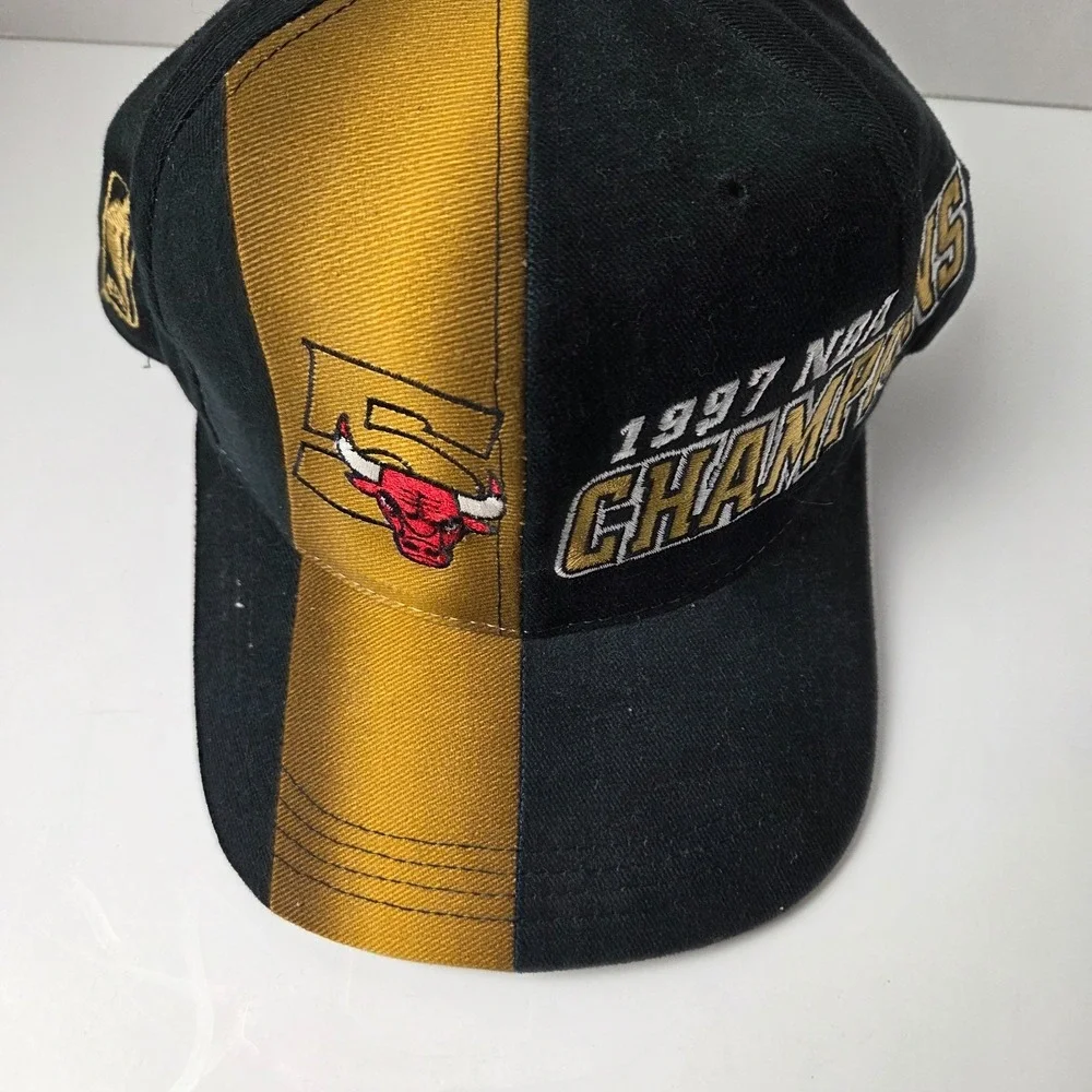 Vintage Chicago Bulls Hat Cap NBA Champions 1997 Sports Specialties Basketball
